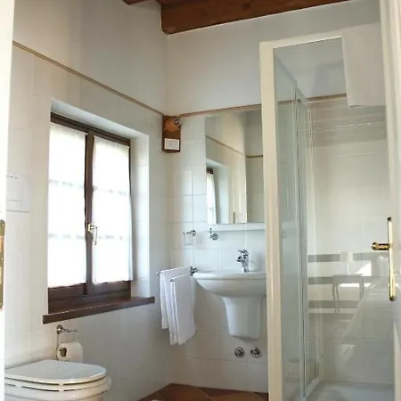 Cascina Delle Rose Κατάλυμα σε φάρμα